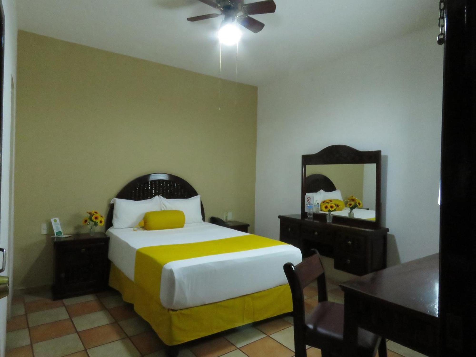 Hotel Los Girasoles เตปิก ภายนอก รูปภาพ